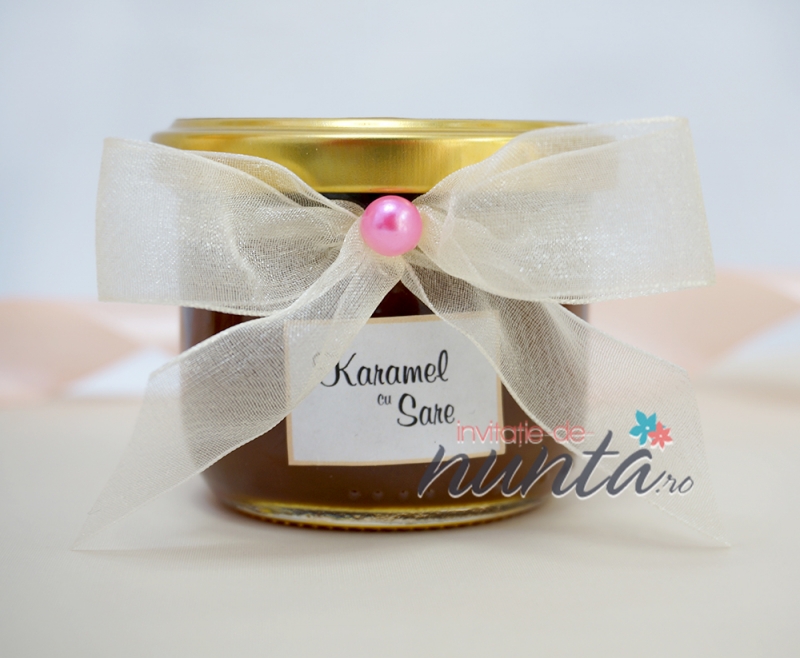 Marturie de nunta borcanas cu caramel Hearts
