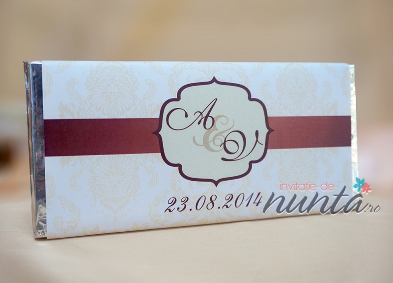 Marturie tableta de ciocolata cu chenar si model damask crem 100 g