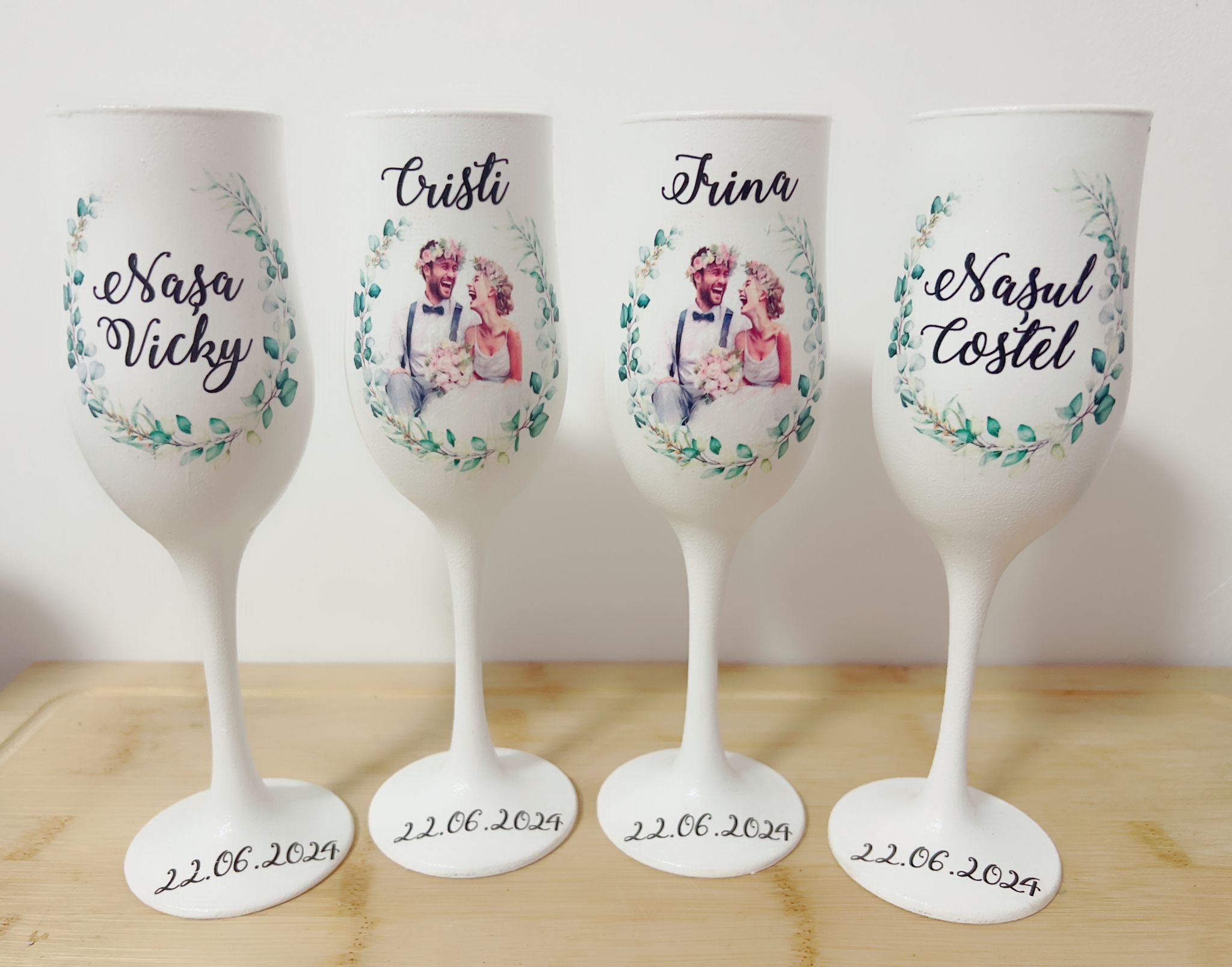 Set 4 pahare de nunta pentru miri si nasi cu poza P15